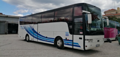 Туристически автобус - ВАНХОЛ Т815 Акрон